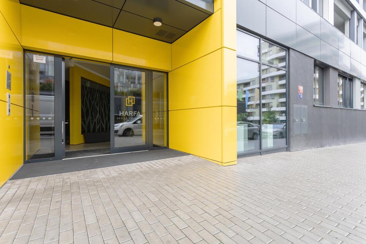 Yellow Apartment With Parking 布拉格 外观 照片